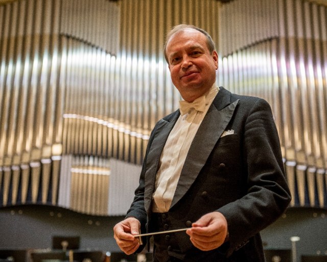 Symfonické programy, s ktorými filharmonici odcestujú do Japonska - 20181005-Leoš-Svárovský-01 