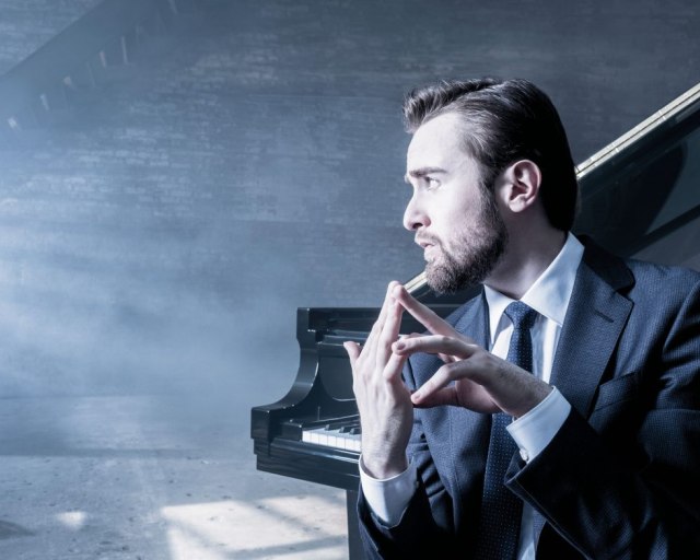 BHS / DANIIL TRIFONOV v BRATISLAVE - 20181008 Daniil Trifonov small-2 