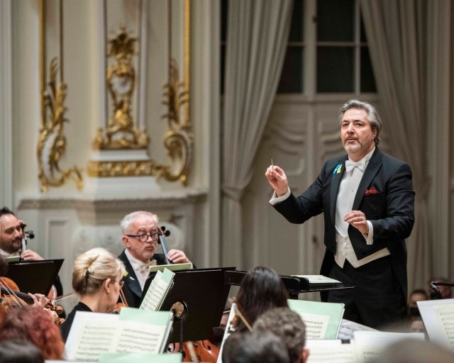 Slovenská filharmónia so šéfdirigentom Danielom Raiskinom v Bratislave a na umeleckom zájazde v Rakúsku a Nemecku  - 274727534_357439119563851_3529756831953344250_n 