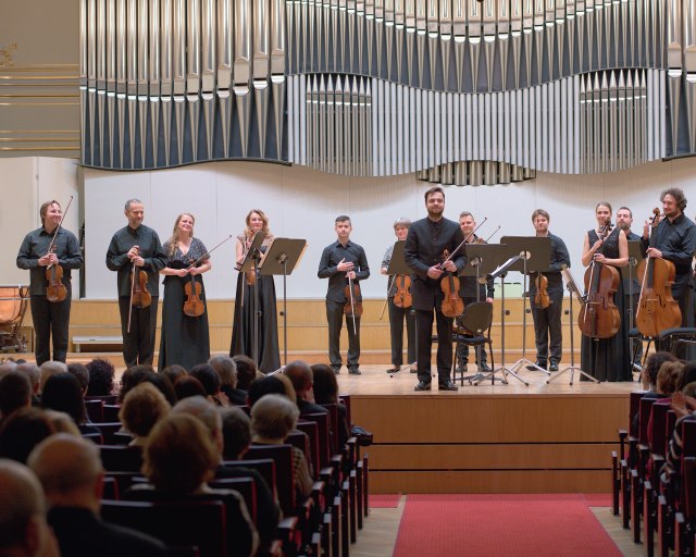 Slovenský komorný orchester v Bratislave, Nitre, Banskej Bystrici a vo Zvolene - 49 SF SKO Dalibor Karvay 28 01 2018 © jan.f.lukas na str. 59 DOLE vymeniť , namiesto Šporcla - Koncert Hommage a Bohdan Warchal s Daliborom Karvayom, 2018   Concert Hommage a Bohdan Warchal wit 