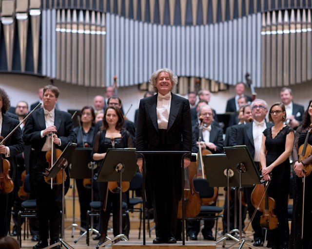 Slovenská filharmónia a šéfdirigent James Judd otvoria v októbri jubilejnú koncertnú sezónu 2018/2019 - 61 SF James Judd_Istvan Vardai 02 11 2017 © jan.f.lukas 