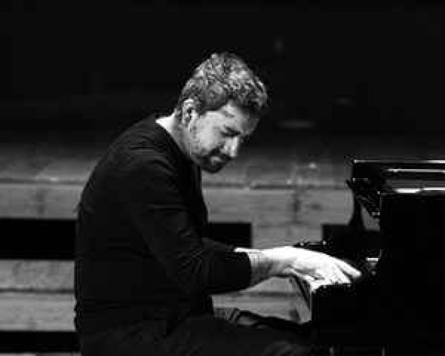 Klavírny recitál v Malej sále SF - A-1597624-1430286856-5136 