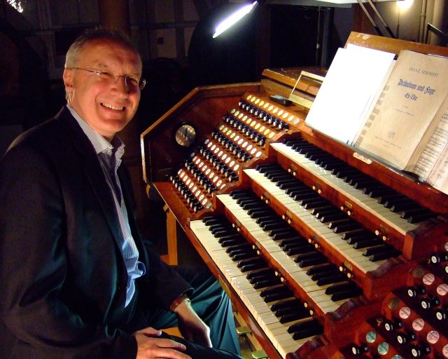 ORGANOVÝ RECITÁL v Redute - Foto Wolfgang Capek Dom Riga 