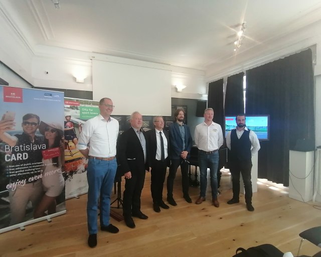 Tlačová beseda v Slovenskom inštitúte vo Viedni - IMG_20210628_122858 