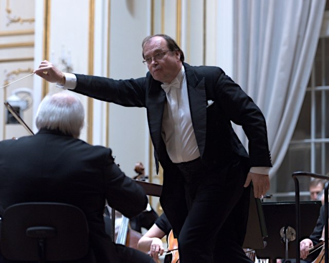 V swingovom rytme - SF, SFZ, Leoš Svárovský, Takashi Yamamoto, Aleš Bárta, Zimmer, Beethoven, Saint-Saëns, foto jan.f.lukas 