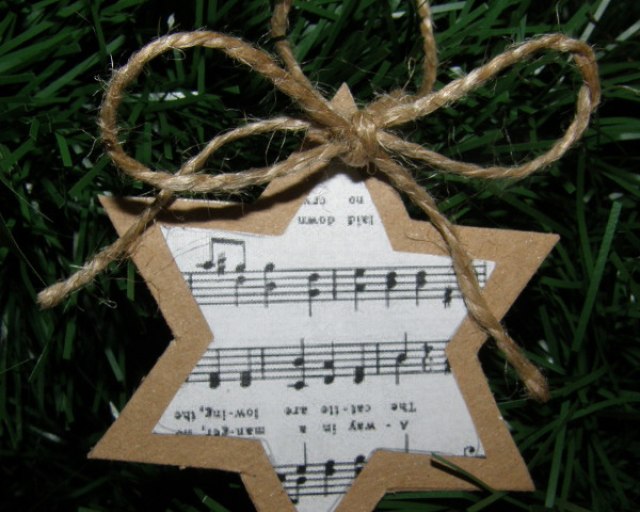 ADVENT v REDUTE / Vianočné a sviatočné koncerty Slovenskej filharmónie - hviezdicky-stromcek-noty-2 