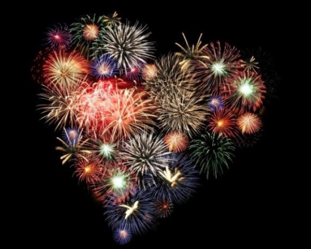 Silvestrovský koncert  v priamom prenose na Hviezdoslavovom námestí - nadherny-ohnostroj-2 