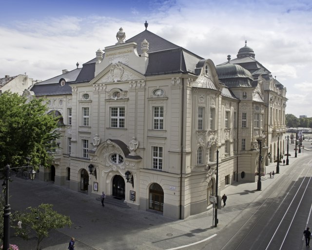 Riaditeľ pre ekonomiku / výberové konanie - 8J6A7300 zzzkopie kopie 