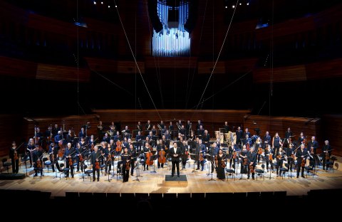 Orchestre National de France, Cristian-Macelaru, foto Cristophe Abramowitz